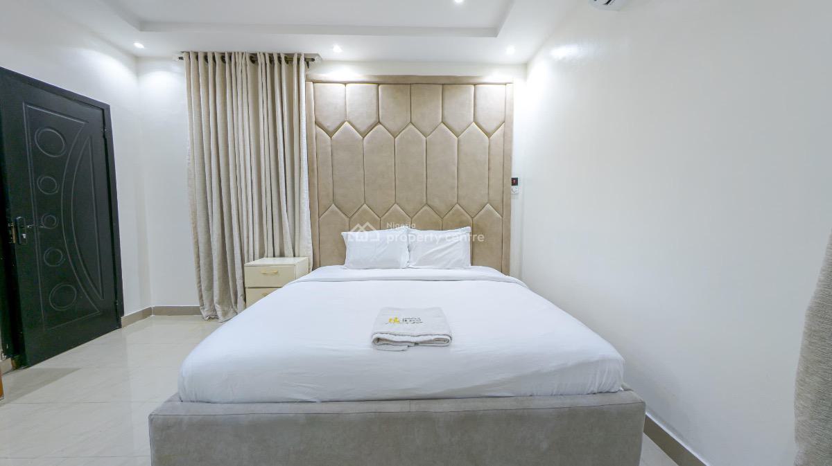 3 Bedroom with Snooker Table and Pool, Ikoyi, Lagos, Flat / Apartment Short Let