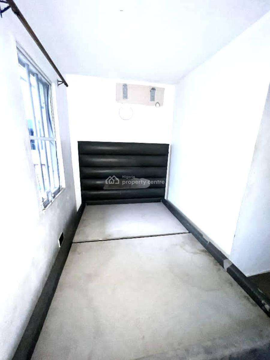 Bq Available in a Fully Detached Duplex, Ikate, Lekki, Lagos, Flat / Apartment for Rent