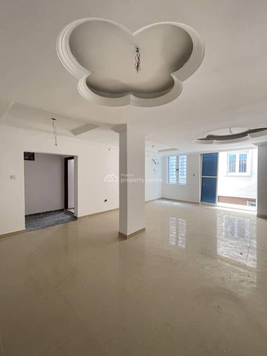 3 Bedroom Apartment Plus Solar & Inverter., Yaba, Lagos, Flat / Apartment for Sale