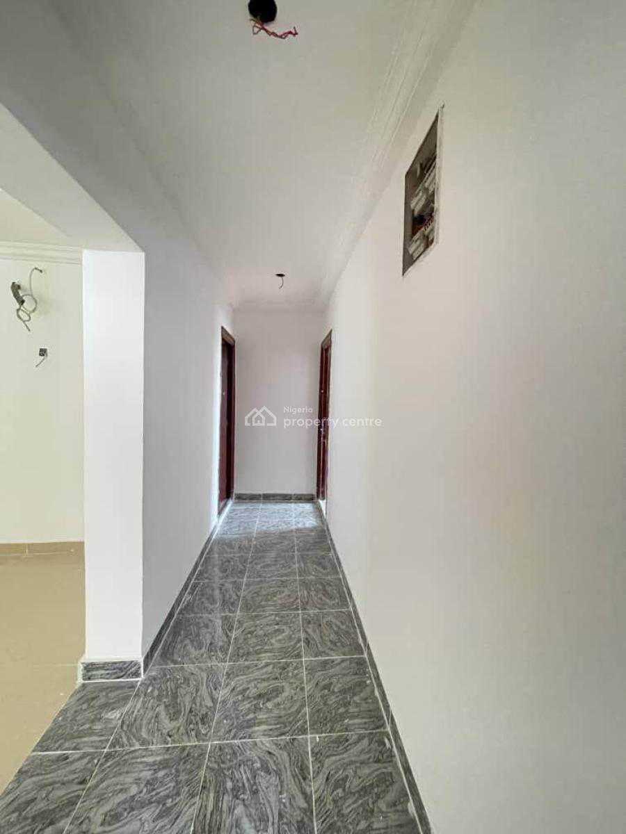 3 Bedroom Apartment Plus Solar & Inverter., Yaba, Lagos, Flat / Apartment for Sale