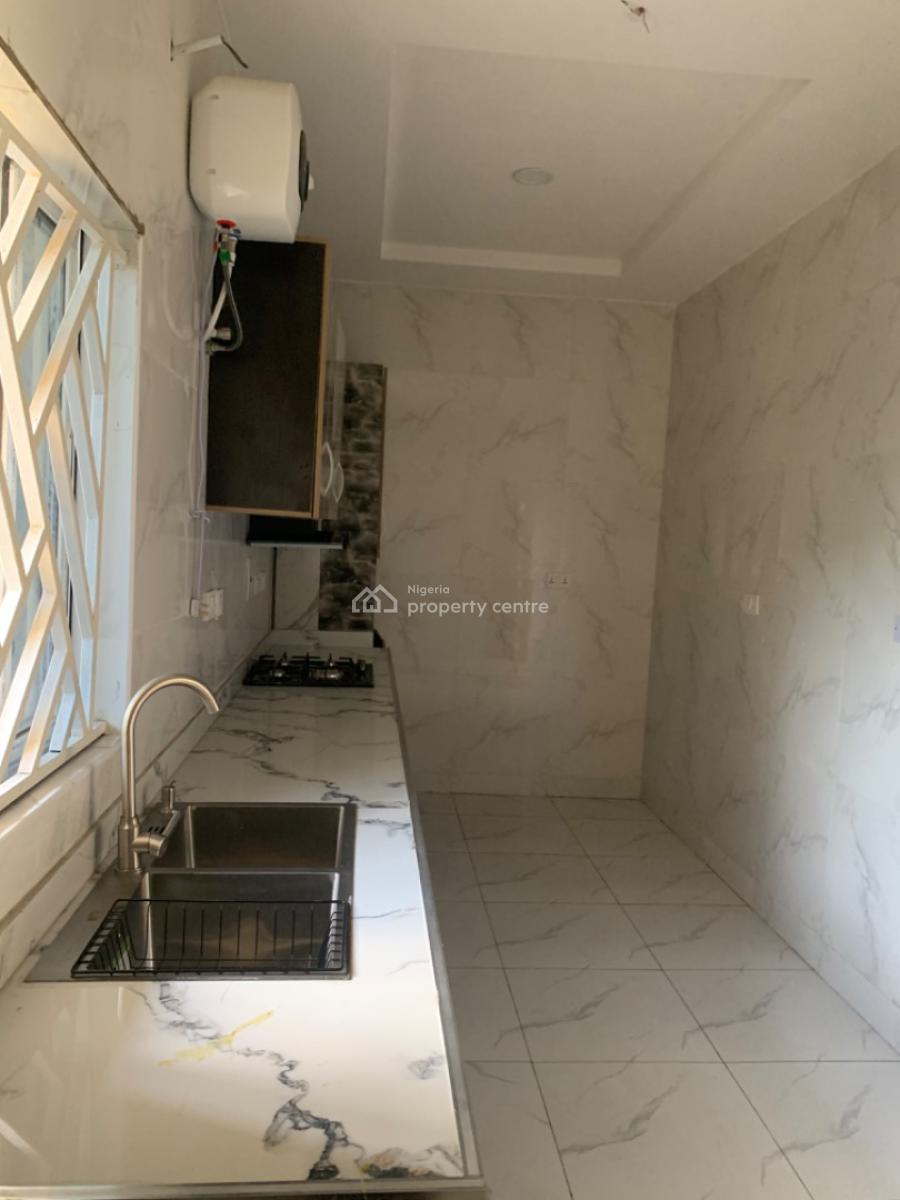 Beautiful Luxury Brand New 2 Bedroom Apartment, Mobil Road, Ilaje, Ajah, Lagos, Flat / Apartment for Sale