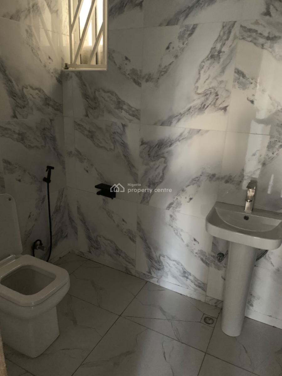 Beautiful Luxury Brand New 2 Bedroom Apartment, Mobil Road, Ilaje, Ajah, Lagos, Flat / Apartment for Sale