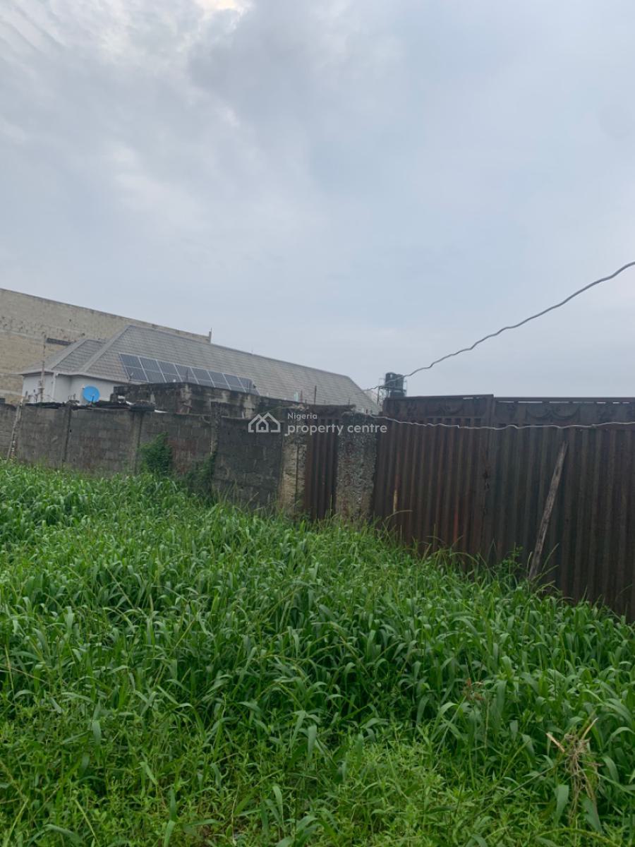 Full Plot of Dry and Gated Sweet Land on The Interlock Road, Off Mobil Road, Ilaje, Ajah, Lagos, Land for Sale