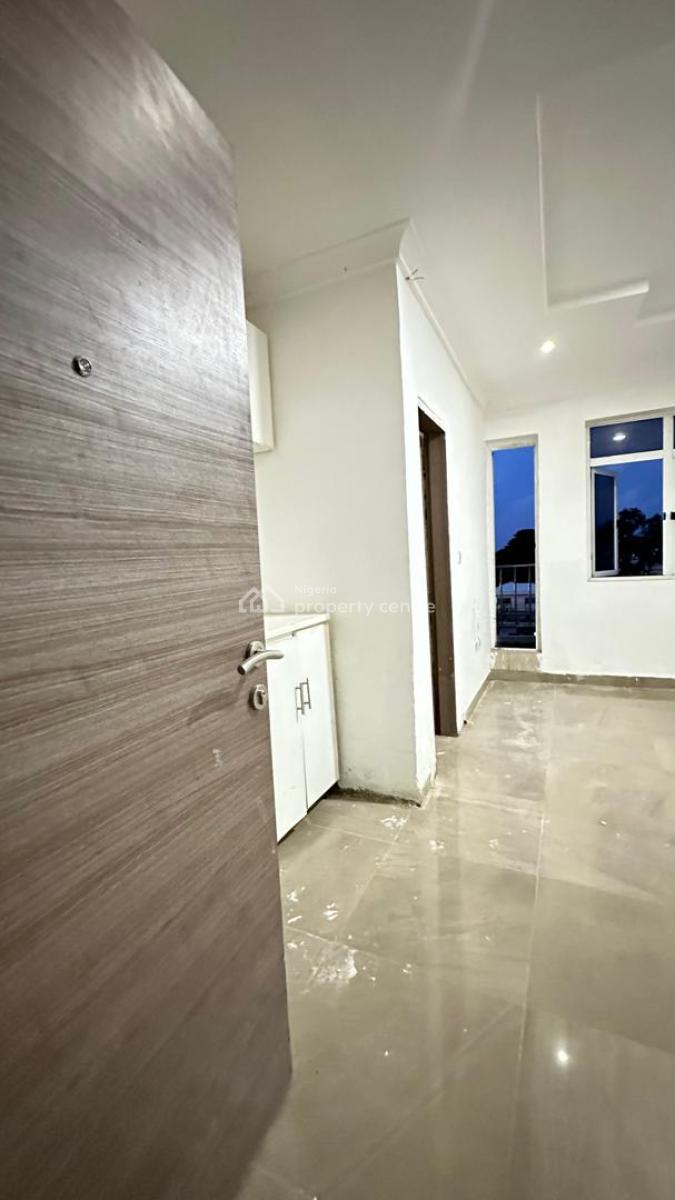 Very Spacious and  Unique Studio Apartment with Separate Kitche, Lekki, Lagos, Mini Flat (room and Parlour) for Rent
