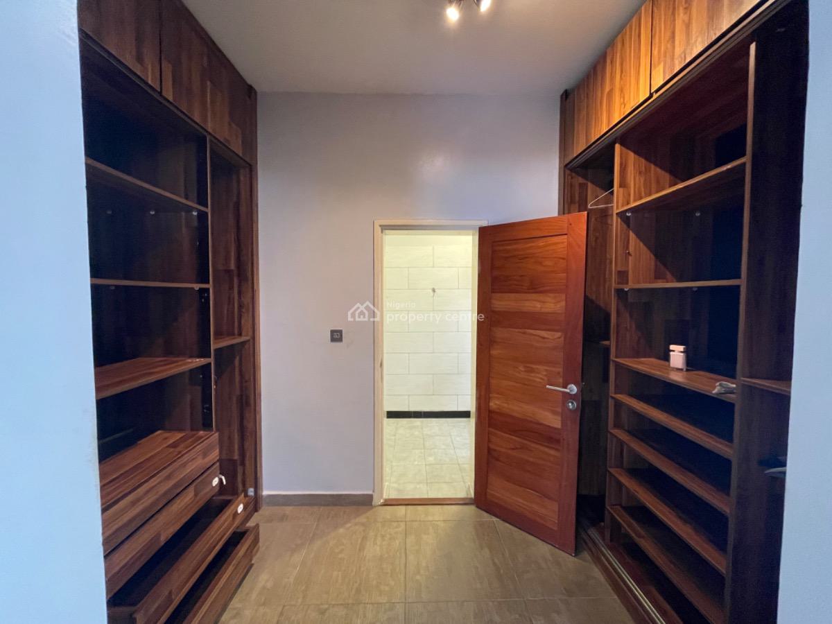 a Very Sharp 3bedroom with Bq on Top Floor, Ikate, Lekki, Lagos, House for Rent