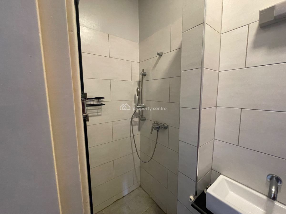 a Very Sharp 3bedroom with Bq on Top Floor, Ikate, Lekki, Lagos, House for Rent