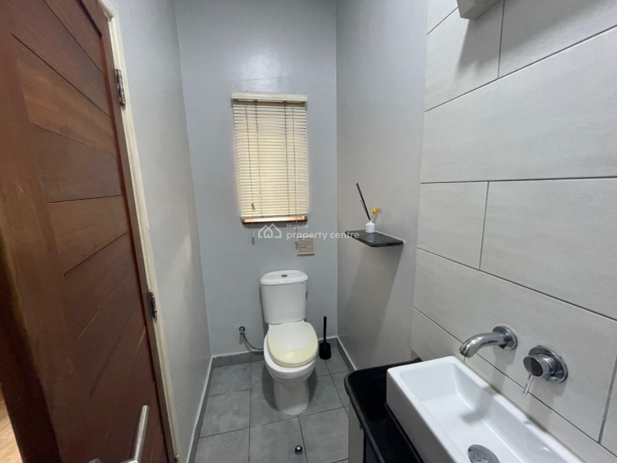a Very Sharp 3bedroom with Bq on Top Floor, Ikate, Lekki, Lagos, House for Rent