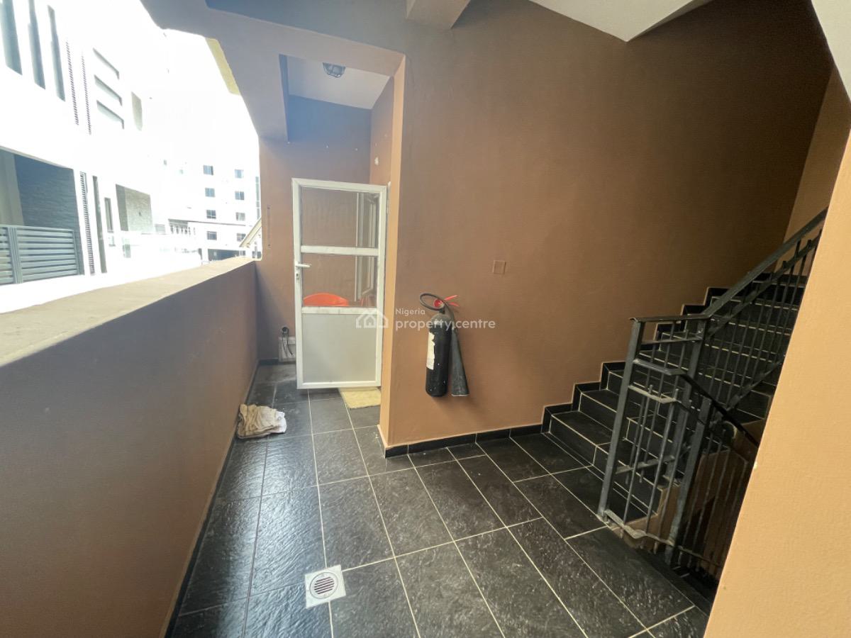 a Very Sharp 3bedroom with Bq on Top Floor, Ikate, Lekki, Lagos, House for Rent