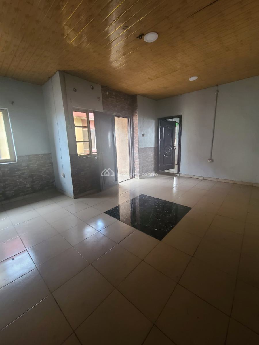 Standard 1bedroom Flat Upstairs with 1toilet 1bath, Off Aborishade Road, Lawanson, Surulere, Lagos, Mini Flat (room and Parlour) for Rent