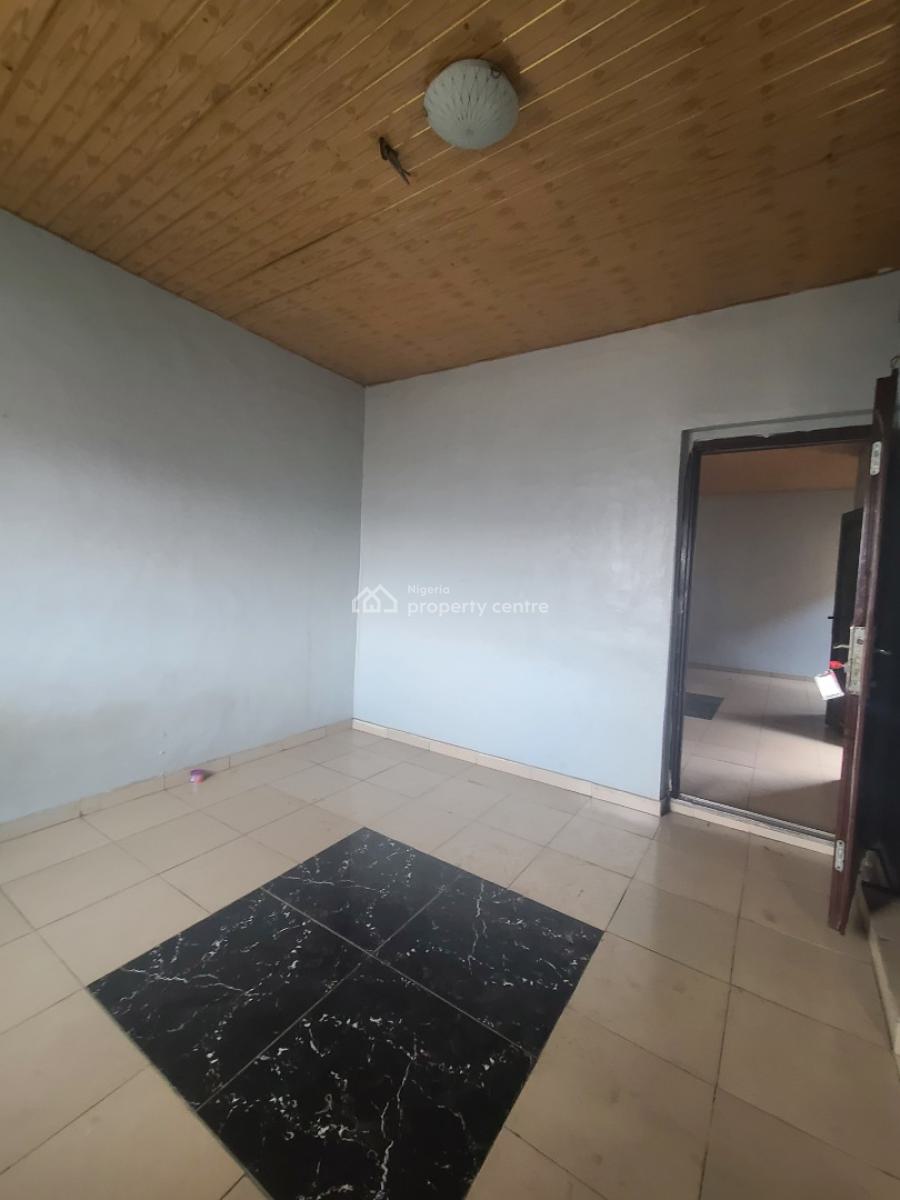 Standard 1bedroom Flat Upstairs with 1toilet 1bath, Off Aborishade Road, Lawanson, Surulere, Lagos, Mini Flat (room and Parlour) for Rent