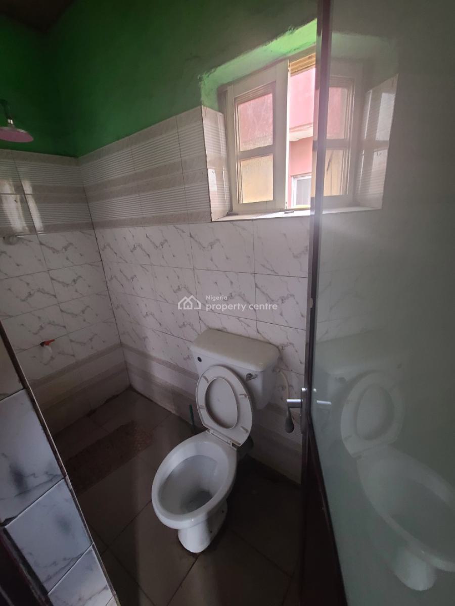 Standard 1bedroom Flat Upstairs with 1toilet 1bath, Off Aborishade Road, Lawanson, Surulere, Lagos, Mini Flat (room and Parlour) for Rent