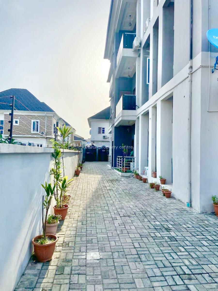 Well Built Serviced 3 Bedroom Apartment, Osapa, Lekki, Lagos, Flat / Apartment for Rent