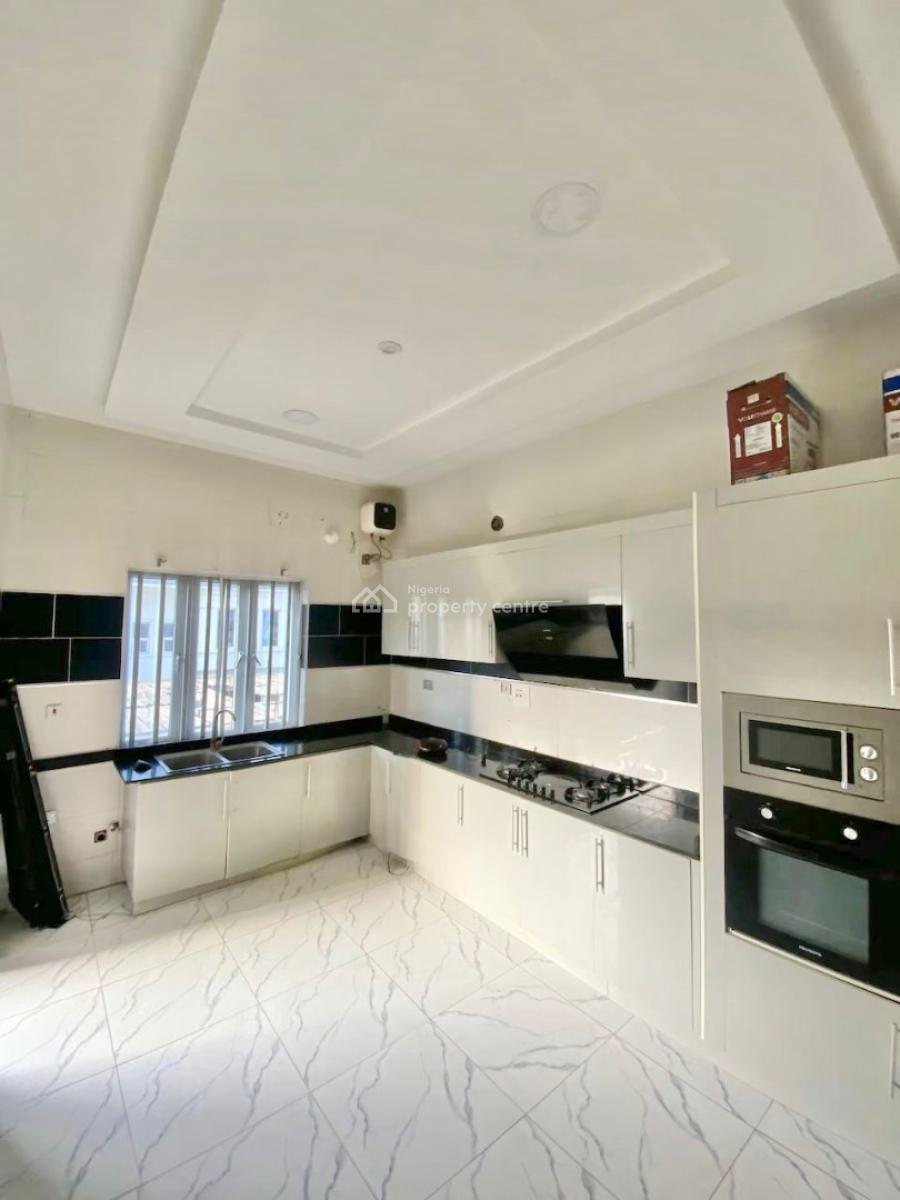 Well Built Serviced 3 Bedroom Apartment, Osapa, Lekki, Lagos, Flat / Apartment for Rent