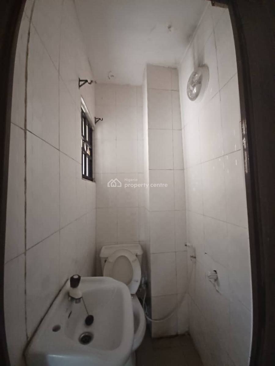24hrs Power 3 Bedroom Apartment+ Room Bq, Secured and Serene Area, Mende, Maryland, Lagos, Flat / Apartment for Rent