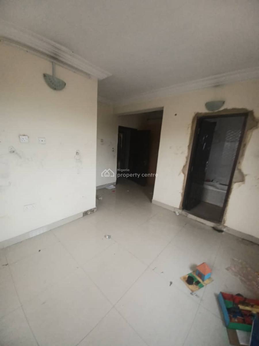 24hrs Power 3 Bedroom Apartment+ Room Bq, Secured and Serene Area, Mende, Maryland, Lagos, Flat / Apartment for Rent