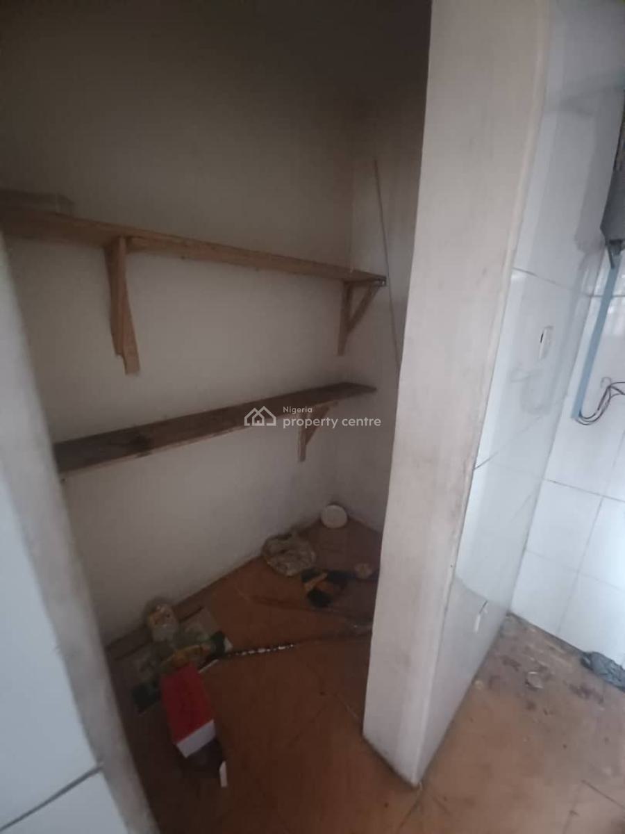 24hrs Power 3 Bedroom Apartment+ Room Bq, Secured and Serene Area, Mende, Maryland, Lagos, Flat / Apartment for Rent