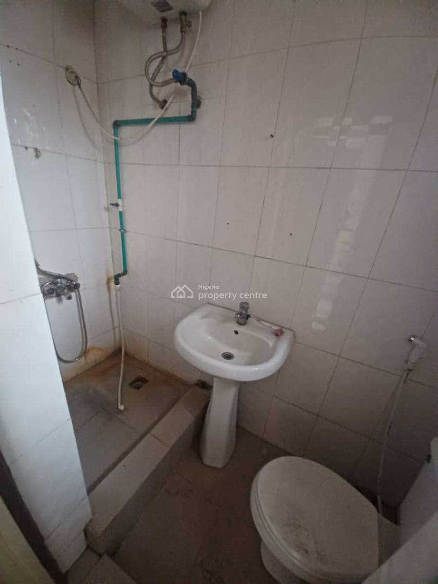 24hrs Power 3 Bedroom Apartment+ Room Bq, Secured and Serene Area, Mende, Maryland, Lagos, Flat / Apartment for Rent