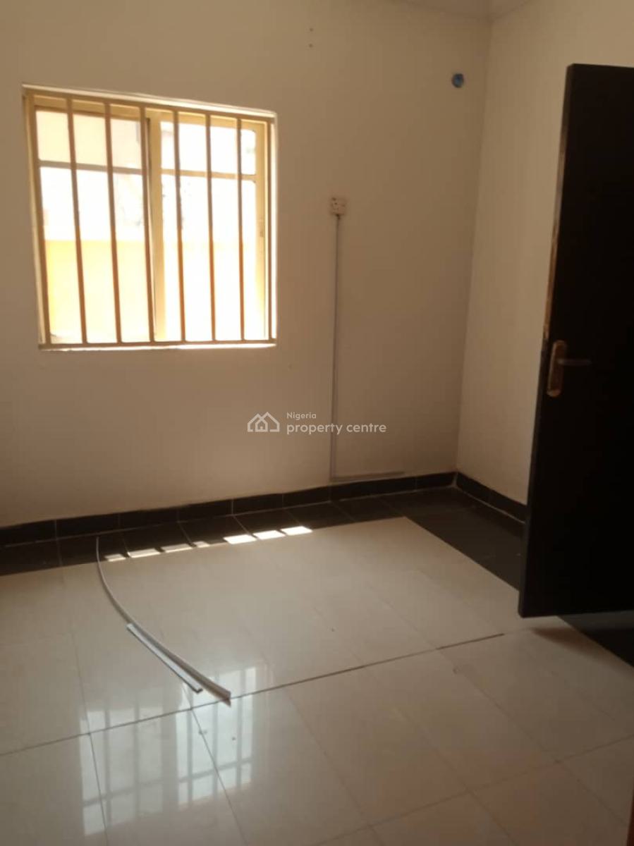 Three Bedroom Flat, Graceland Estate, Ajiwe, Ajah, Lagos, Flat / Apartment for Rent