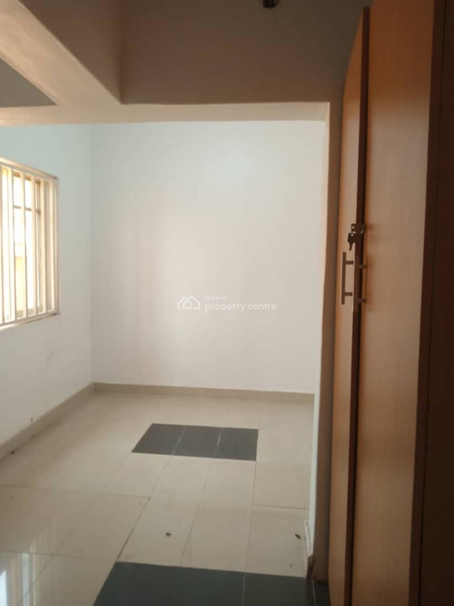 Three Bedroom Flat, Graceland Estate, Ajiwe, Ajah, Lagos, Flat / Apartment for Rent