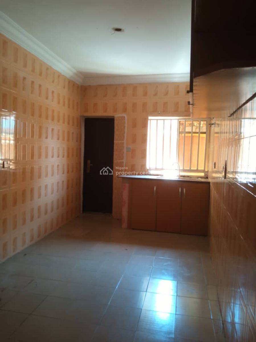 Three Bedroom Flat, Graceland Estate, Ajiwe, Ajah, Lagos, Flat / Apartment for Rent