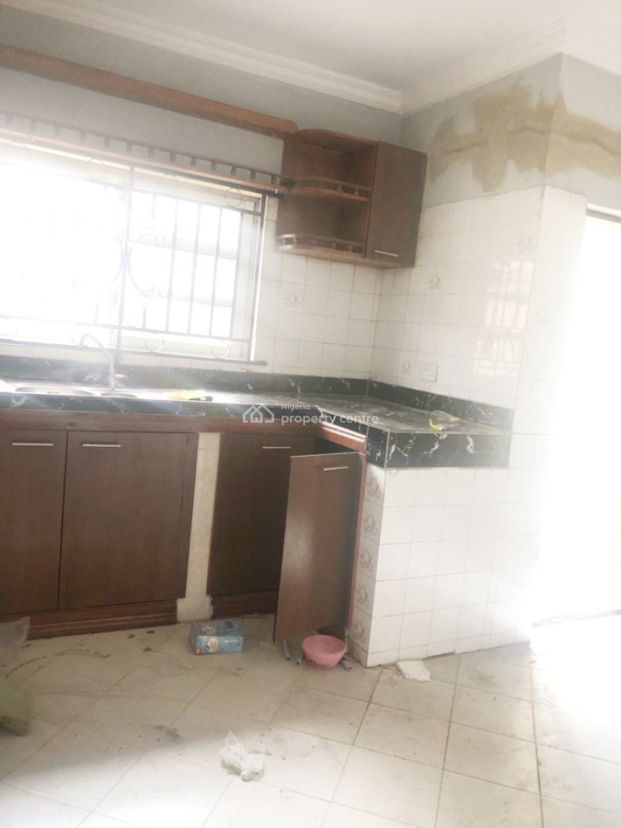 Luxury 3 Bedroom Flat, Gra Phase 1, Magodo, Lagos, Flat / Apartment for Rent