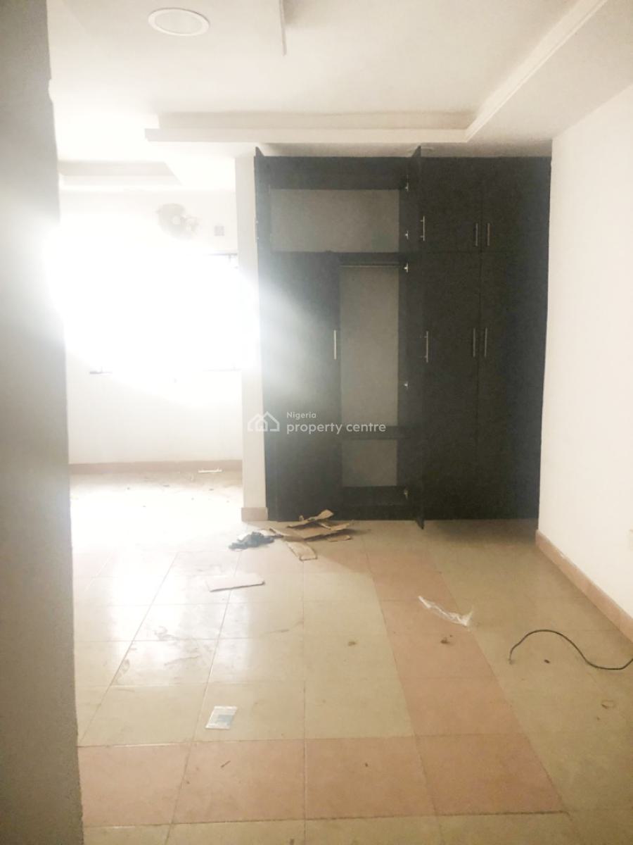 Luxury 3 Bedroom Flat, Gra Phase 1, Magodo, Lagos, Flat / Apartment for Rent