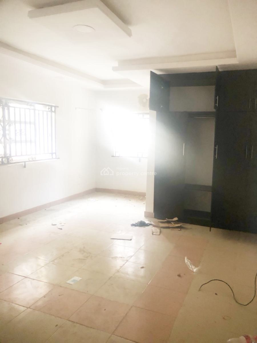 Luxury 3 Bedroom Flat, Gra Phase 1, Magodo, Lagos, Flat / Apartment for Rent