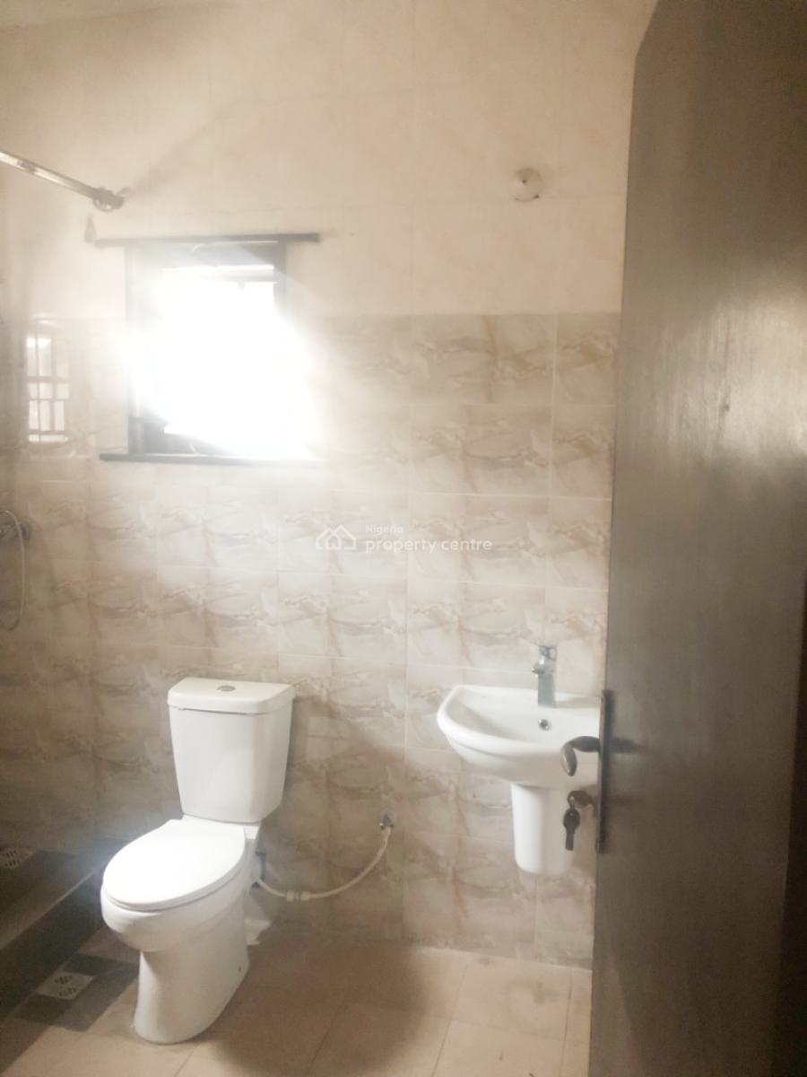 Luxury 3 Bedroom Flat, Gra Phase 1, Magodo, Lagos, Flat / Apartment for Rent