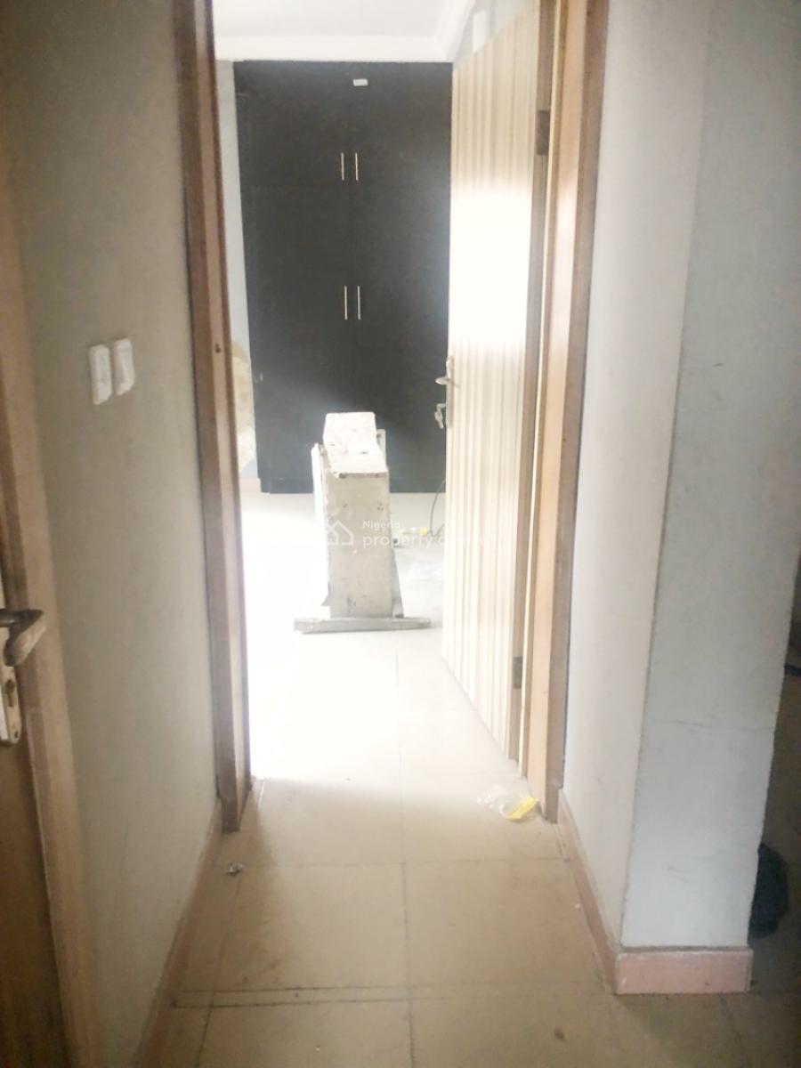 Luxury 3 Bedroom Flat, Gra Phase 1, Magodo, Lagos, Flat / Apartment for Rent