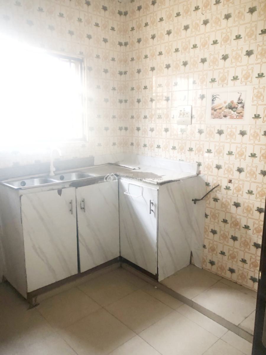 Luxury 3 Bedroom Flat, Gra Phase 1, Magodo, Lagos, Flat / Apartment for Rent
