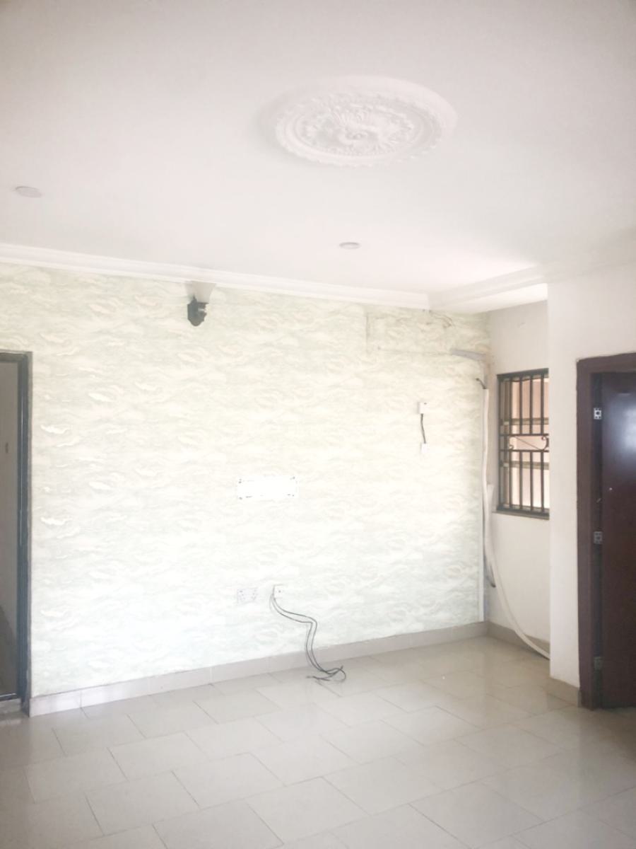 a Well Maintained Spacious 3 Bedroom Flat, Gra Phase 1, Magodo, Lagos, Flat / Apartment for Rent