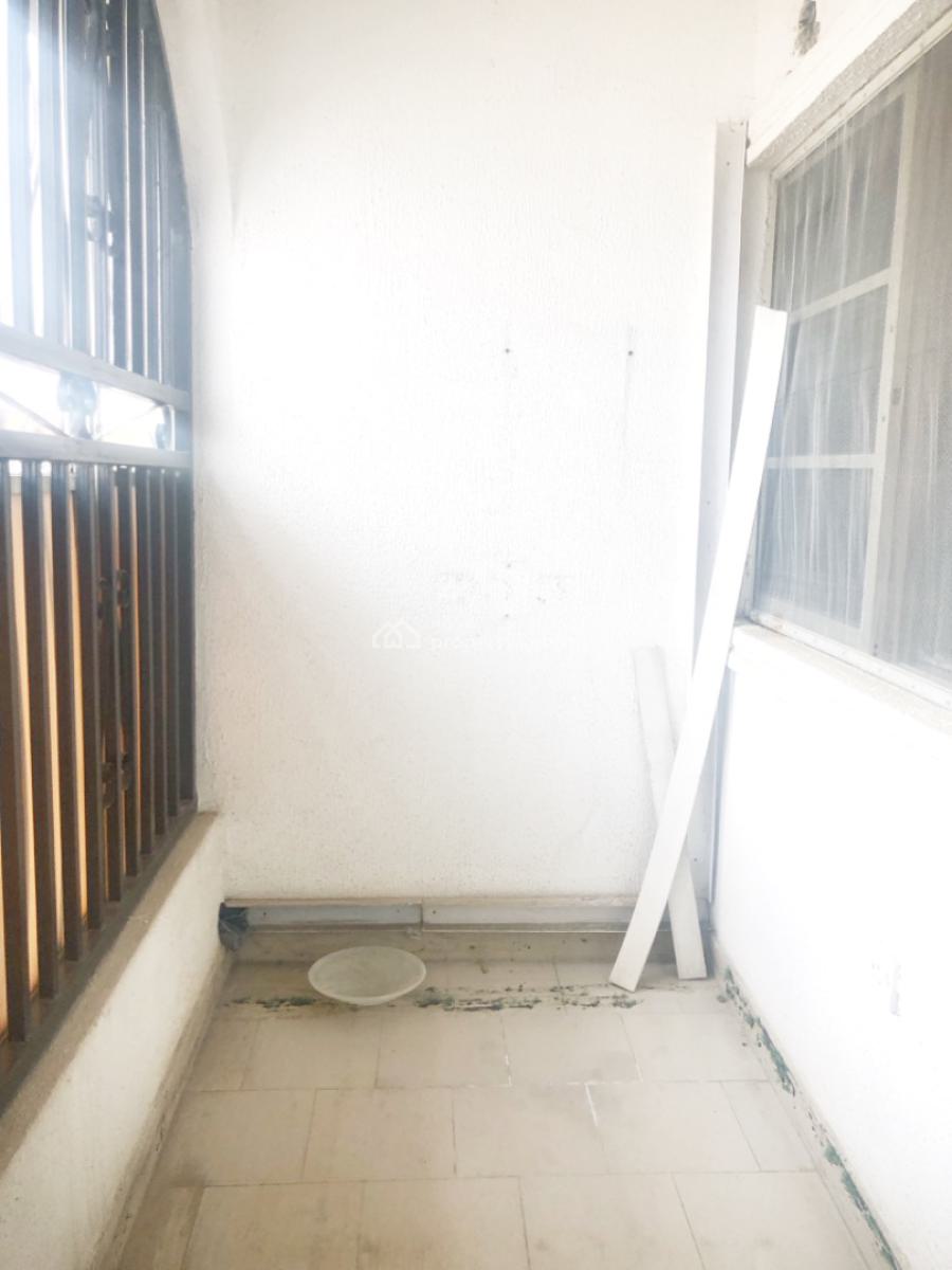 a Well Maintained Spacious 3 Bedroom Flat, Gra Phase 1, Magodo, Lagos, Flat / Apartment for Rent