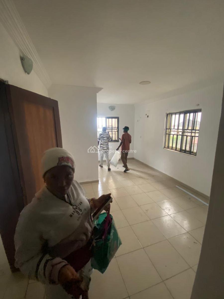 Very Spacious 1 Bedroom Flat with Excellent Facilities, Ogidan, Sangotedo, Ajah, Lagos, Mini Flat (room and Parlour) for Rent