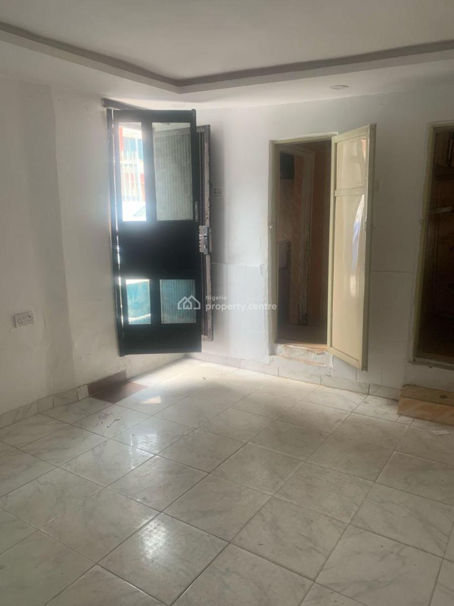 One Bedroom, Fola Agoro, Yaba, Lagos, Mini Flat (room and Parlour) for Rent