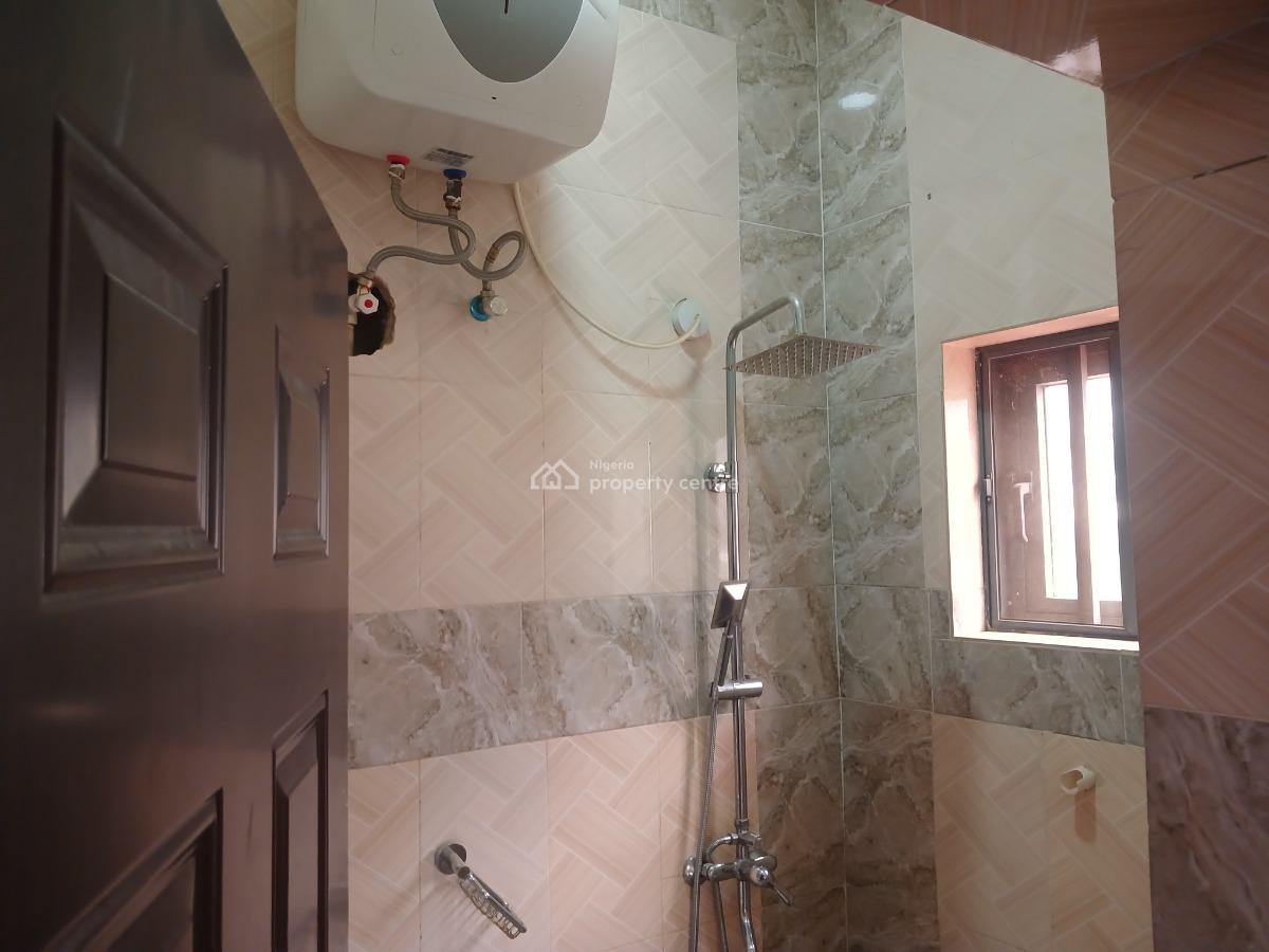 Standard 3-bedroom Bungalow, Queens Estate Gwarimpa Extension, Gwarinpa, Abuja, Flat / Apartment for Rent
