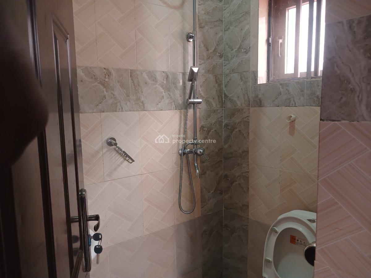 Standard 3-bedroom Bungalow, Queens Estate Gwarimpa Extension, Gwarinpa, Abuja, Flat / Apartment for Rent