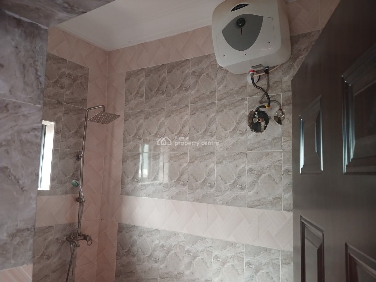 Standard 3-bedroom Bungalow, Queens Estate Gwarimpa Extension, Gwarinpa, Abuja, Flat / Apartment for Rent