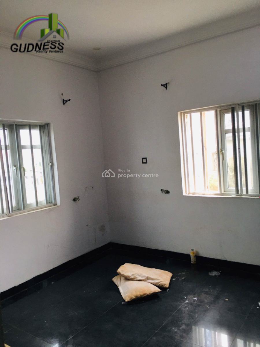 Spacious 2 Bedroom Flat, Mobile Road, Ilaje, Ajah, Lagos, Flat / Apartment for Rent