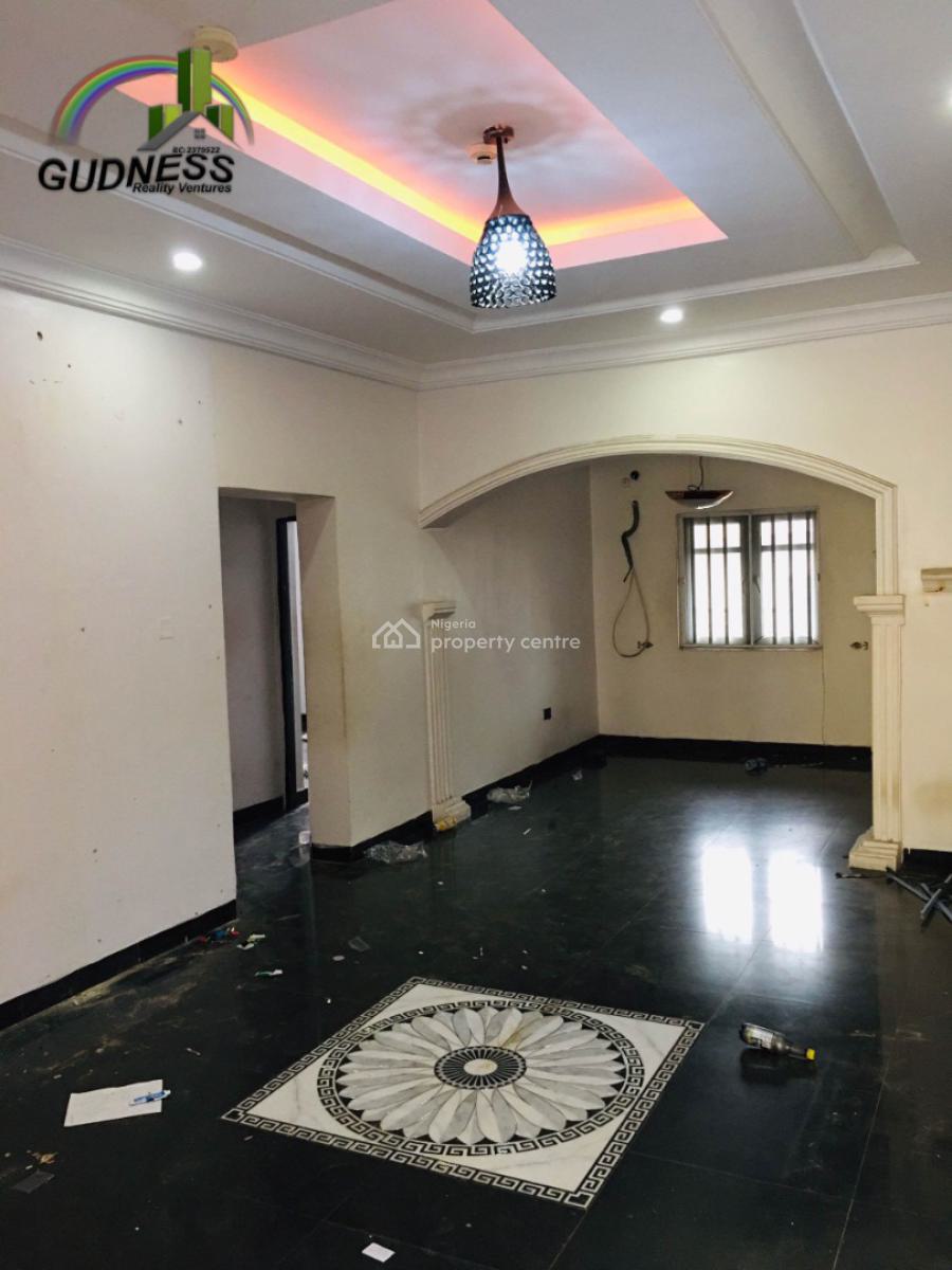 Spacious 2 Bedroom Flat, Mobile Road, Ilaje, Ajah, Lagos, Flat / Apartment for Rent