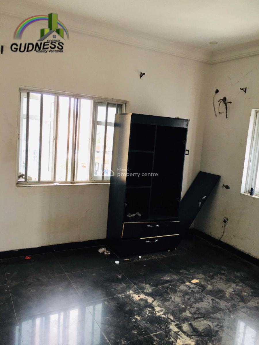 Spacious 2 Bedroom Flat, Mobile Road, Ilaje, Ajah, Lagos, Flat / Apartment for Rent