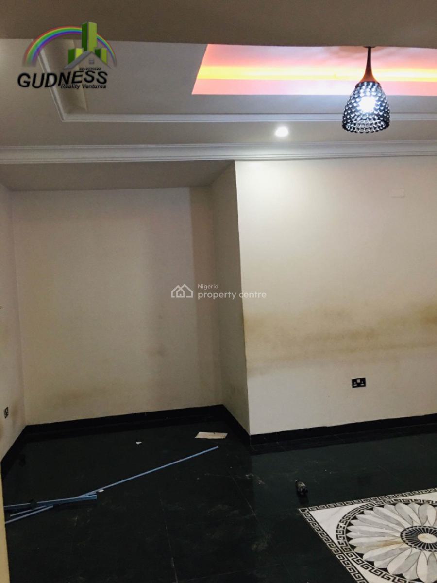 Spacious 2 Bedroom Flat, Mobile Road, Ilaje, Ajah, Lagos, Flat / Apartment for Rent