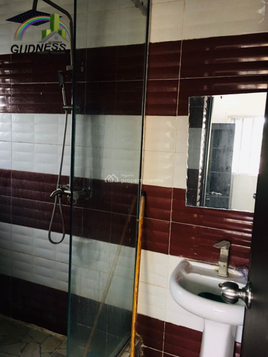 Spacious 2 Bedroom Flat, Mobile Road, Ilaje, Ajah, Lagos, Flat / Apartment for Rent