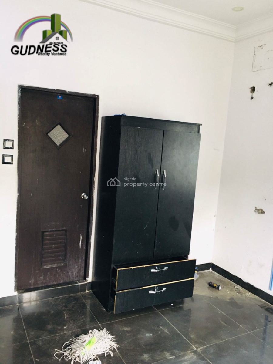 Spacious 2 Bedroom Flat, Mobile Road, Ilaje, Ajah, Lagos, Flat / Apartment for Rent