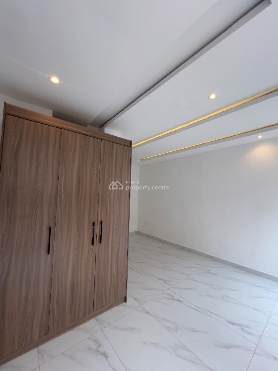 Exquisite 4bedroom Maisonette, Lekki Phase 1, Lekki, Lagos, Flat / Apartment for Rent