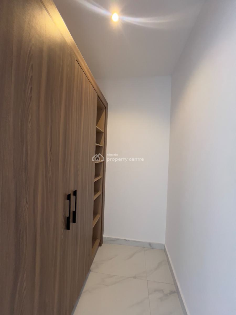 Exquisite 4bedroom Maisonette, Lekki Phase 1, Lekki, Lagos, Flat / Apartment for Rent
