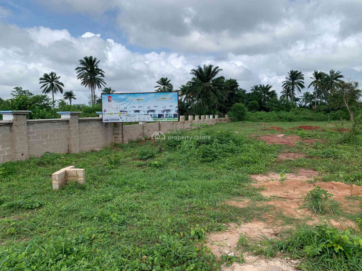 Buy and Build Land  in Asaba with a Luscious  Promo, International Airport Asaba, Oshimili North, Delta, Mixed-use Land for Sale