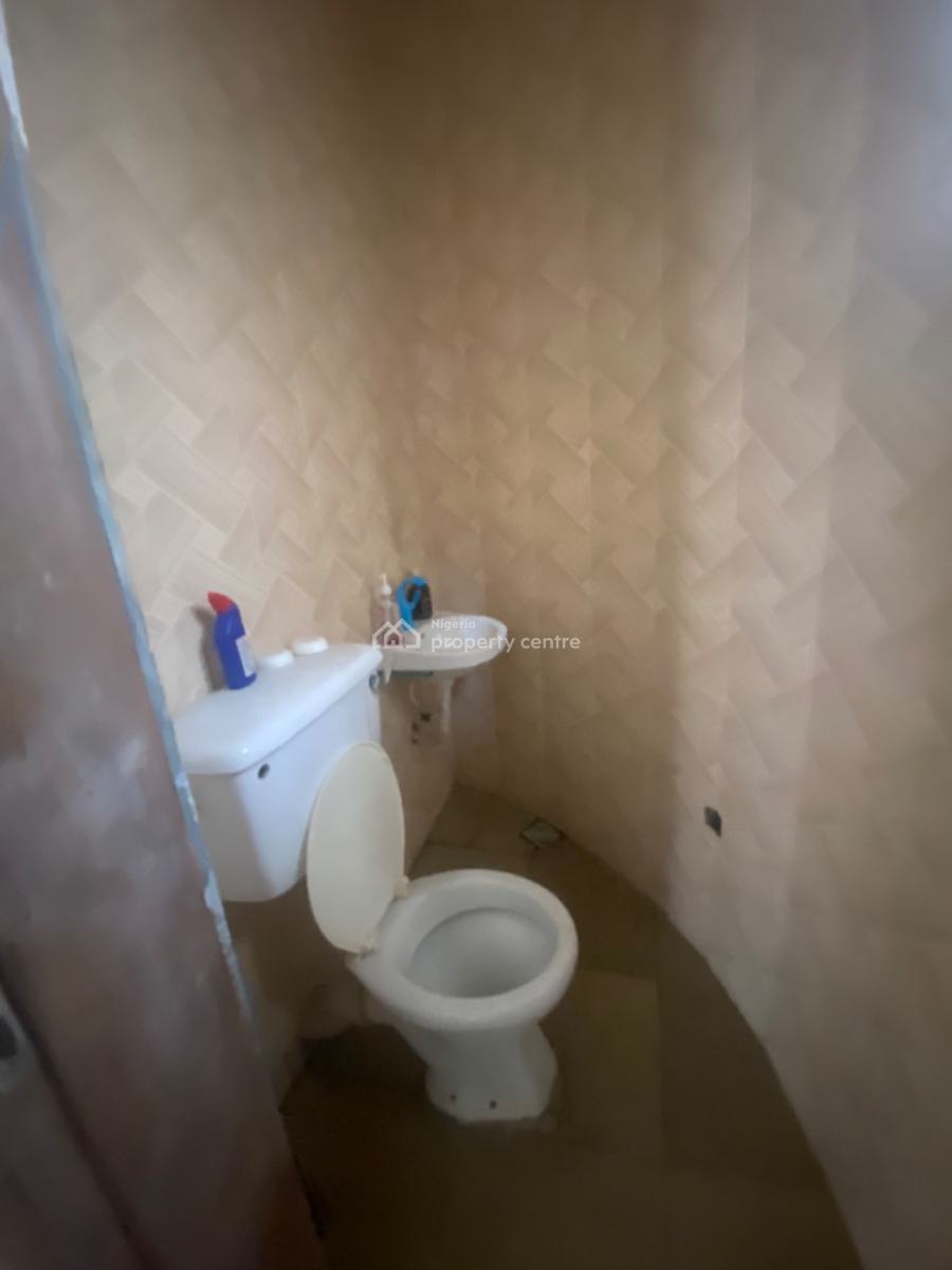 Clean 2 Bedroom Apartment Close to The Expressway, Around Blenco Lane, Sangotedo, Ajah, Lagos, Flat / Apartment for Rent