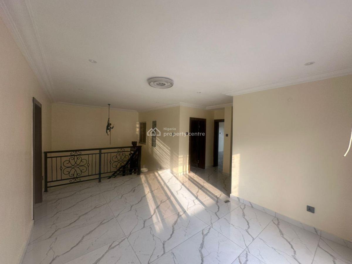 Well Renovated Four Bedroom Semi Detached House with Bq., Oniru, Victoria Island (vi), Lagos, Semi-detached Duplex for Sale