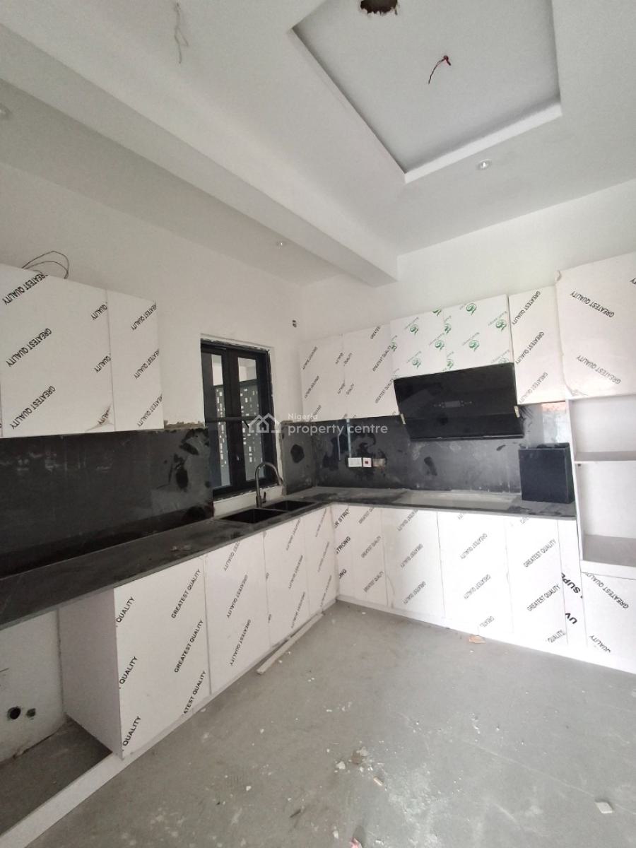 2bedroom Apartment, in a Secured Estate, Ikate Elegushi, Lekki, Lagos, Flat / Apartment for Sale