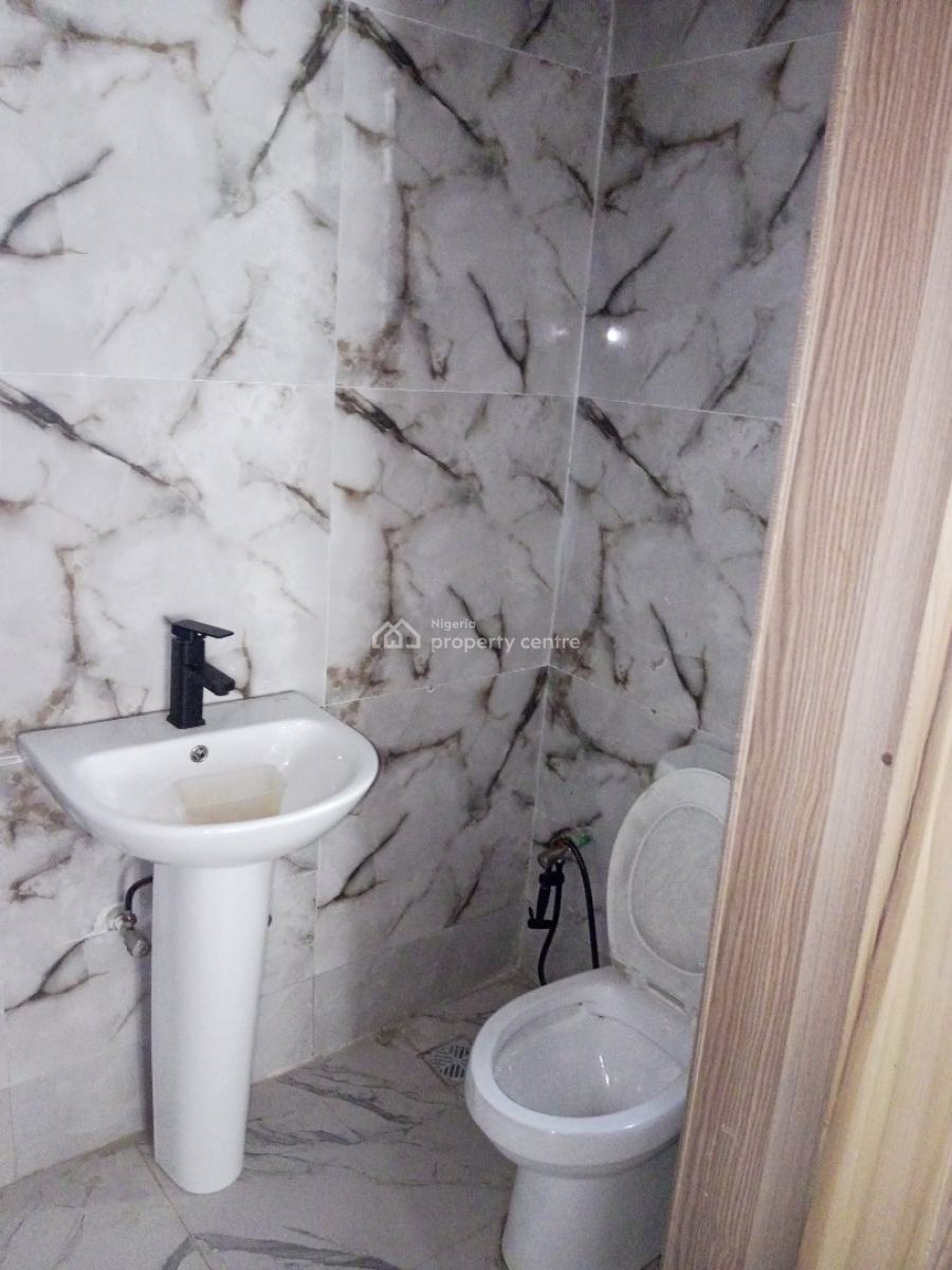 Brand New 2 Bedroom Flat, Mobile Road Ajah, Ilaje, Ajah, Lagos, Block of Flats for Sale